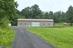 25 Crabgrass Ln, Mohnton, PA 19540 - Photo 1