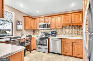 672 W Spring St, Fleetwood, PA 19522 - Photo 11