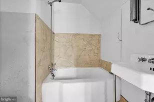 529 Windsor St, Reading, PA 19601 - Photo 11