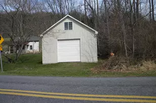 405 Oysterdale Rd, Boyertown, PA 19512 - Photo 13