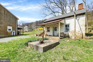 405 Oysterdale Rd, Boyertown, PA 19512 - Photo 5