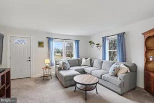 702 Lorane Rd, Reading, PA 19606 - Photo 3