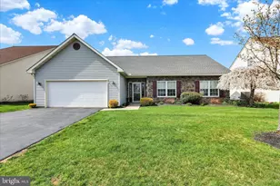 162 N Cacoosing Dr, Reading, PA 19608 - Photo 1