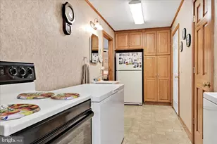 569 Texter Mountain Rd, Robesonia, PA 19551 - Photo 35