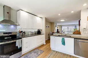 165 Oakmont Ct, Reading, PA 19607 - Photo 9