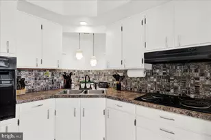 8 Pershing Blvd, Reading, PA 19607 - Photo 9