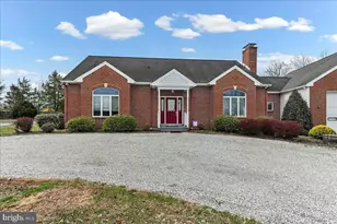 26 Sapphire Ln, Mohnton, PA 19540 - Photo 3