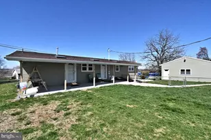 511 Freehall St, Mertztown, PA 19539 - Photo 3