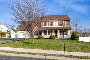 402 Harmony Ln, Douglassville, PA 19518 - Photo 5