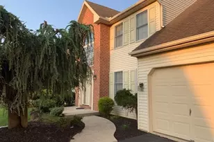 401 Augusta Dr E, Reading, PA 19608 - Photo 3