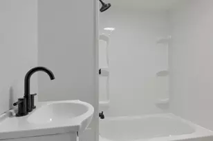 1047 Muhlenberg St, Reading, PA 19602 - Photo 11