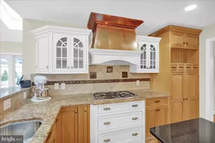 2 Courtleigh Pl, Reading, PA 19606 - Photo 7