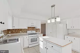 4420 Kelly Ln, Reading, PA 19606 - Photo 9