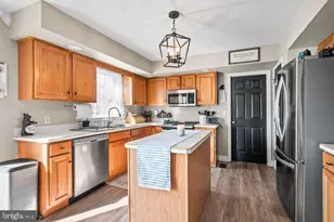 42 Nantucket Dr, Reading, PA 19605 - Photo 13
