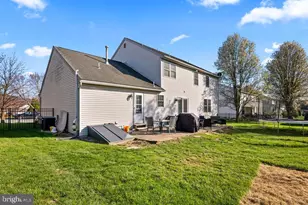 42 Nantucket Dr, Reading, PA 19605 - Photo 3