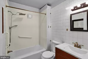1815 Holly Rd, Reading, PA 19602 - Photo 13