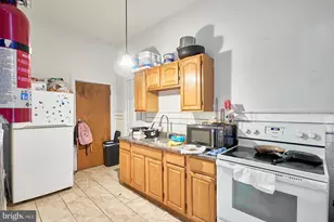 300 S 5th St, Reading, PA 19602 - Photo 13