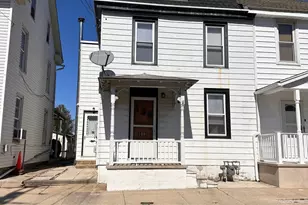 109 S Chestnut St, Fleetwood, PA 19522 - Photo 1