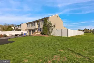4340 Sutton Cir, Reading, PA 19606 - Photo 3