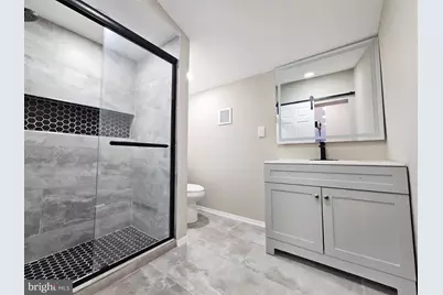 1013 N 10th Street, Reading, PA 19604 - Photo 9