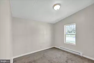 327 Oak St, Hamburg, PA 19526 - Photo 13