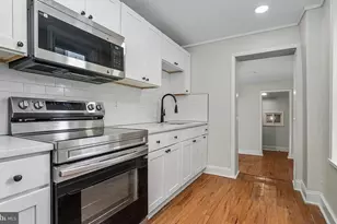 530 Maple St, Reading, PA 19602 - Photo 1