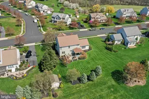 62 Sweetwater Ln, Wernersville, PA 19565 - Photo 11