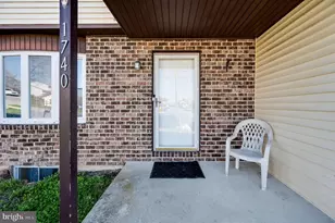 1740 Acorn Dr, Reading, PA 19608 - Photo 3