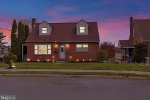 241 McClellan St, Reading, PA 19611 - Photo 1