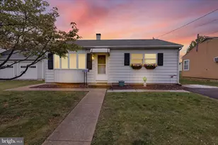 710 Chestnut St, Shoemakersville, PA 19555 - Photo 1