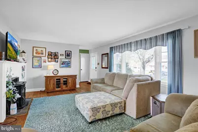 3812 Reiff Place, Reading, PA 19606 - Photo 5