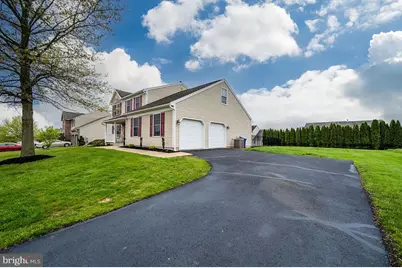 4985 Thornbury Circle, Douglassville, PA 19518 - Photo 5