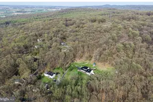 75 Clemens Rd, Fleetwood, PA 19522 - Photo 3