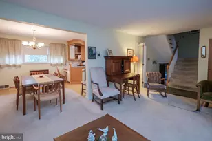 517 Berks Pl, Reading, PA 19609 - Photo 9