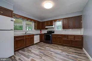 1034 Butter Ln, Reading, PA 19606 - Photo 11