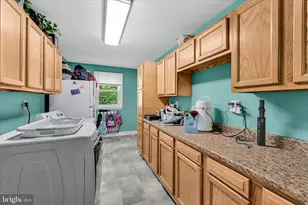 740 Wisteria Ave, Reading, PA 19606 - Photo 23