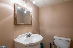 2811 Garfield Ave, Reading, PA 19609 - Photo 13