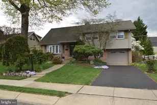 1305 Whitfield Blvd, Reading, PA 19609 - Photo 1