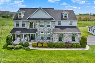 404 Southfield Dr, Oley, PA 19547 - Photo 3