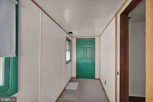 41 W Washington St, Fleetwood, PA 19522 - Photo 17