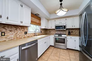 352 Saddlebrook Dr, Wernersville, PA 19565 - Photo 15