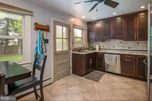 136 Bradley Ave, Reading, PA 19608 - Photo 9