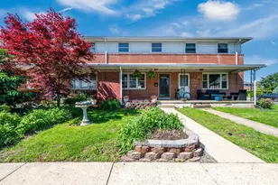 4 S Buttonwood St, Fleetwood, PA 19522 - Photo 1