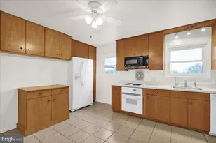 328 E Penn Ave, Robesonia, PA 19551 - Photo 15