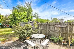 407 S 7th St, Reading, PA 19602 - Photo 17