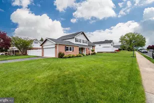 1519 Durwood Dr, Reading, PA 19609 - Photo 3