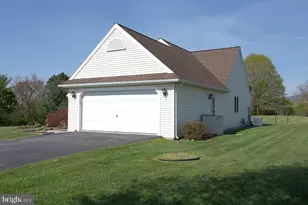 3 Sholly Dr, Hamburg, PA 19526 - Photo 3