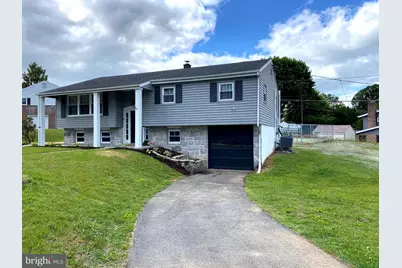 425 Weidman Avenue, Reading, PA 19608 - Photo 1