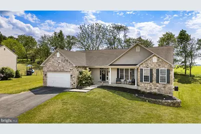 54 Walnut Dr W, Bernville, PA 19506 - Photo 1