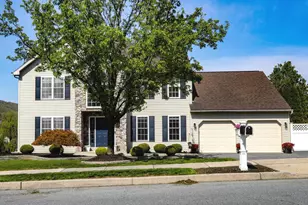 4961 Dunham Dr, Reading, PA 19606 - Photo 3